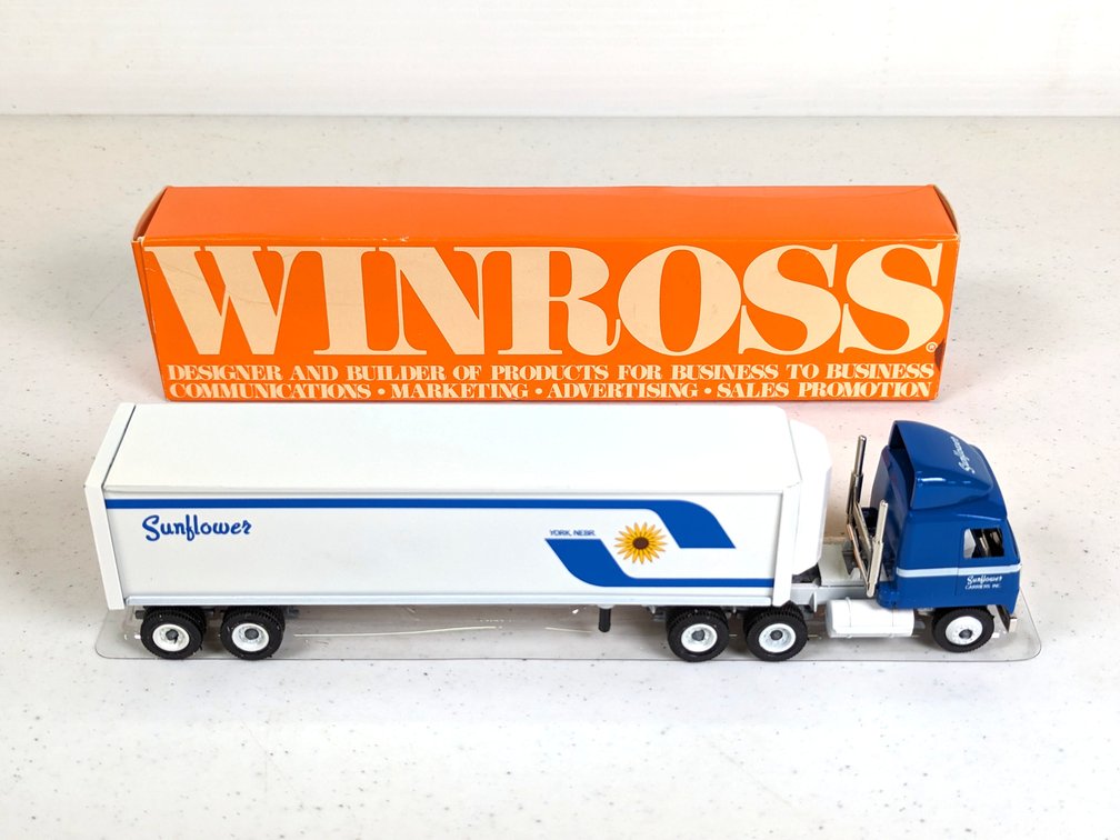 Winross Sunflower Carriers Truck