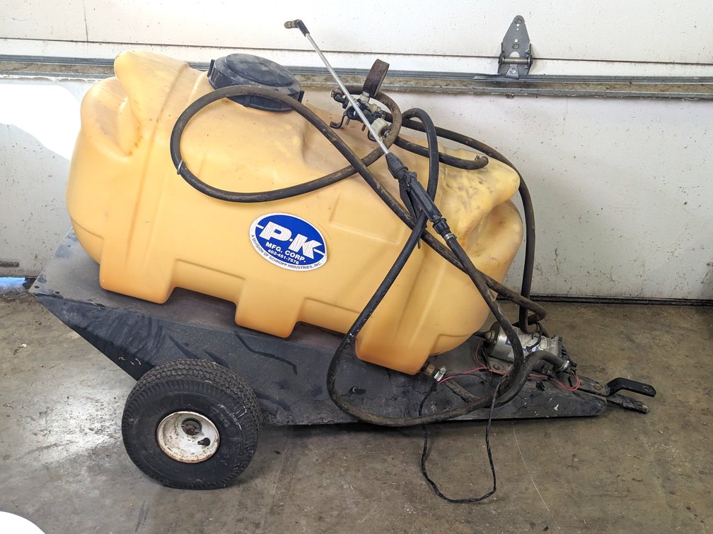 25 Gallon Towable Sprayer
