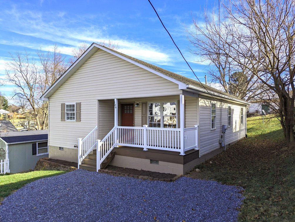 Image for 3 Bedroom - 2 Bath Home In Staunton VA