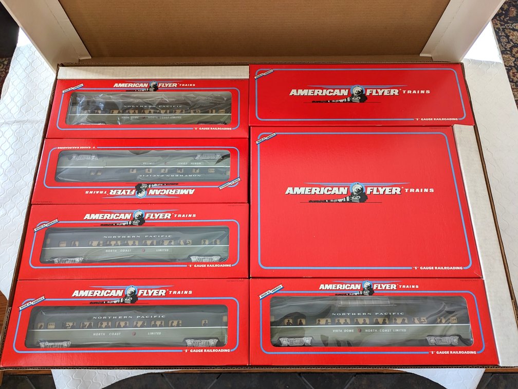 Lionel Northern Pacific PA-1 Passenger Set