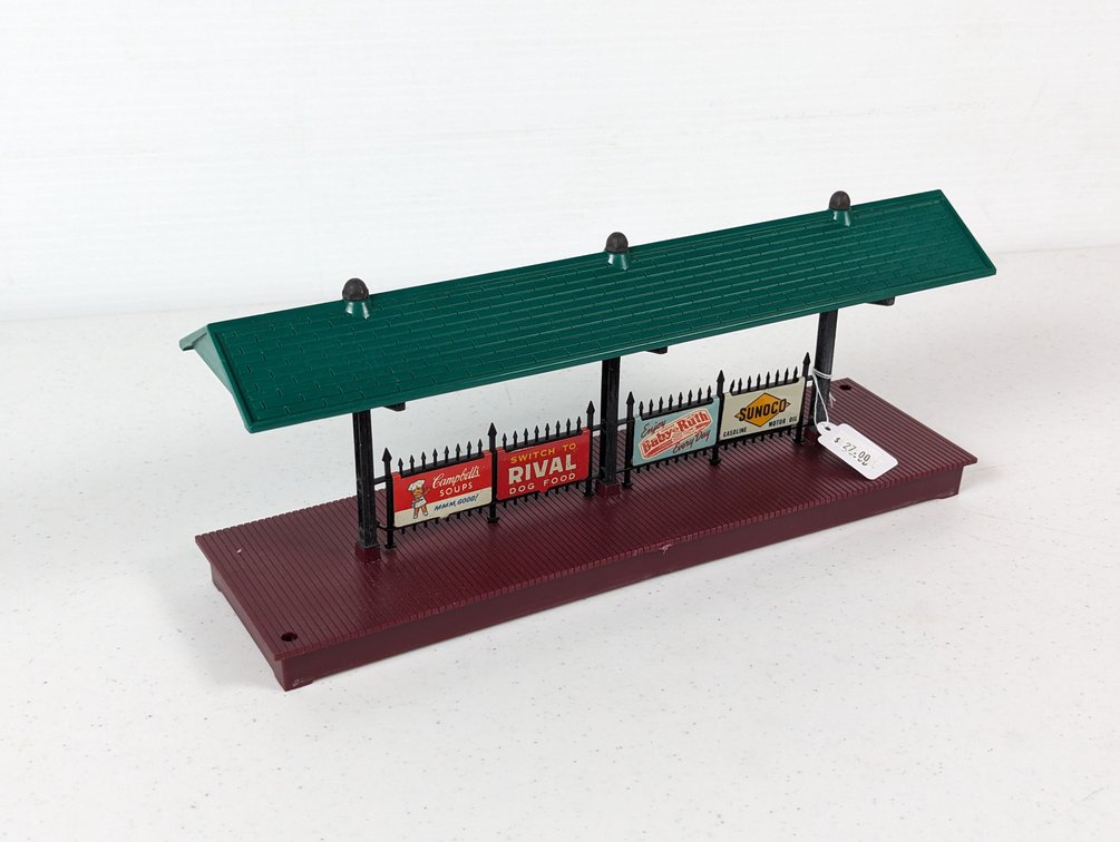 Lionel No 157 Illuminated Station Platform 