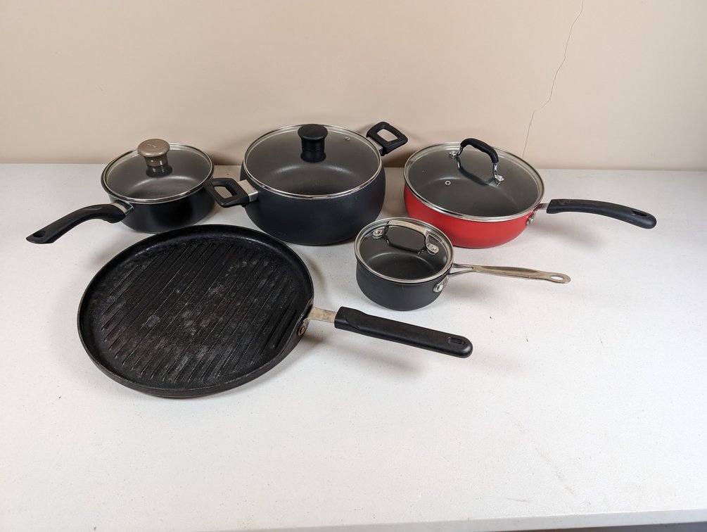 Five Pieces Of Cookware 