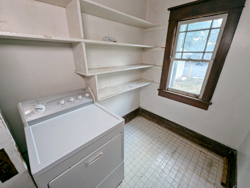 Image for 3 Bedroom Home and Commercial Garage Zoned B2 Harrisonburg VA