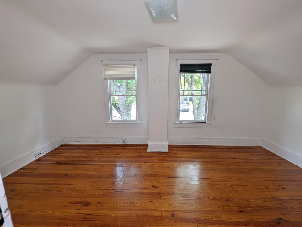 Image for 3 Bedroom Home and Commercial Garage Zoned B2 Harrisonburg VA