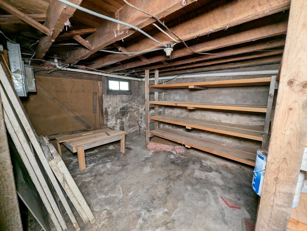 Image for 3 Bedroom Home and Commercial Garage Zoned B2 Harrisonburg VA