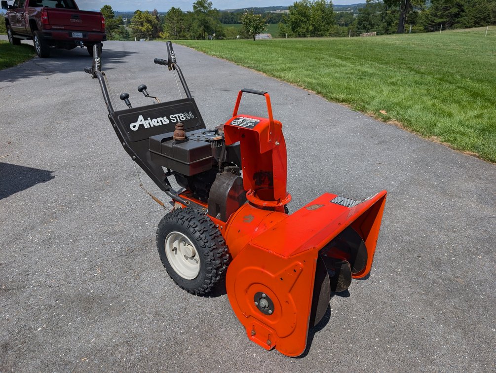Ariens ST824 Snowblower