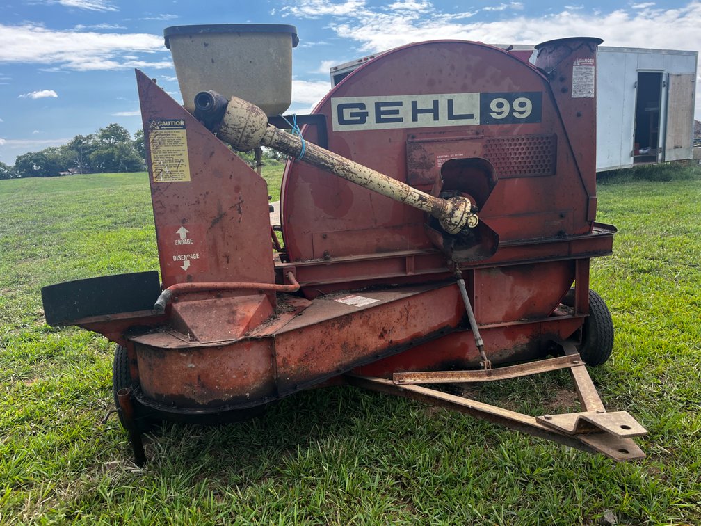 Gehl 99 Forage Blower