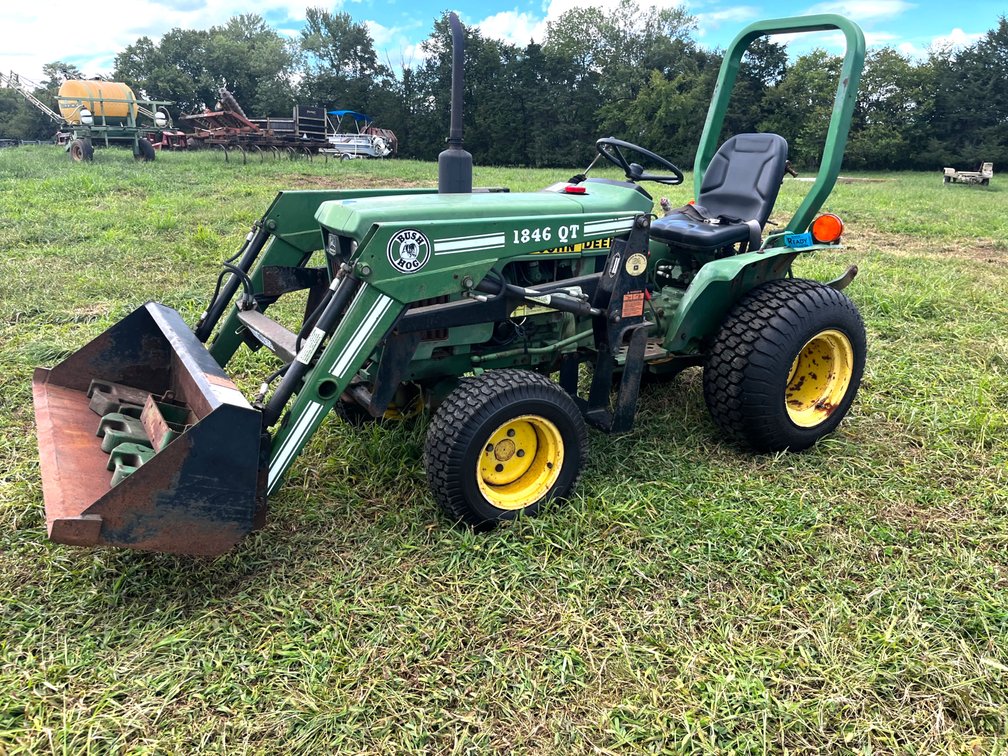 1985 John Deere 650 Tractor