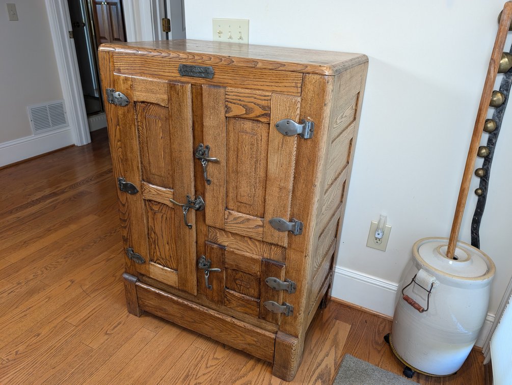 The Ranney Lapland Monitor Oak Ice Box