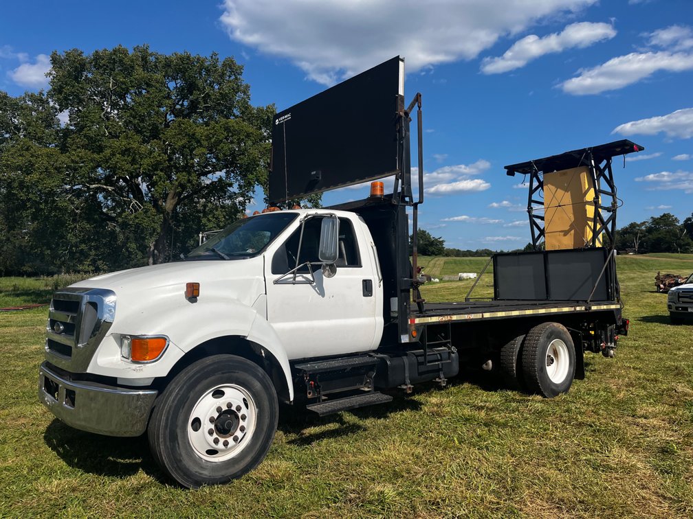 2004 Ford F-750 Traffic Cushion Truck