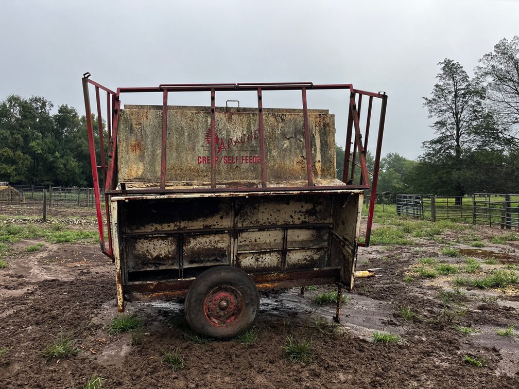 Apache Creep Feeder with Creep Gates
