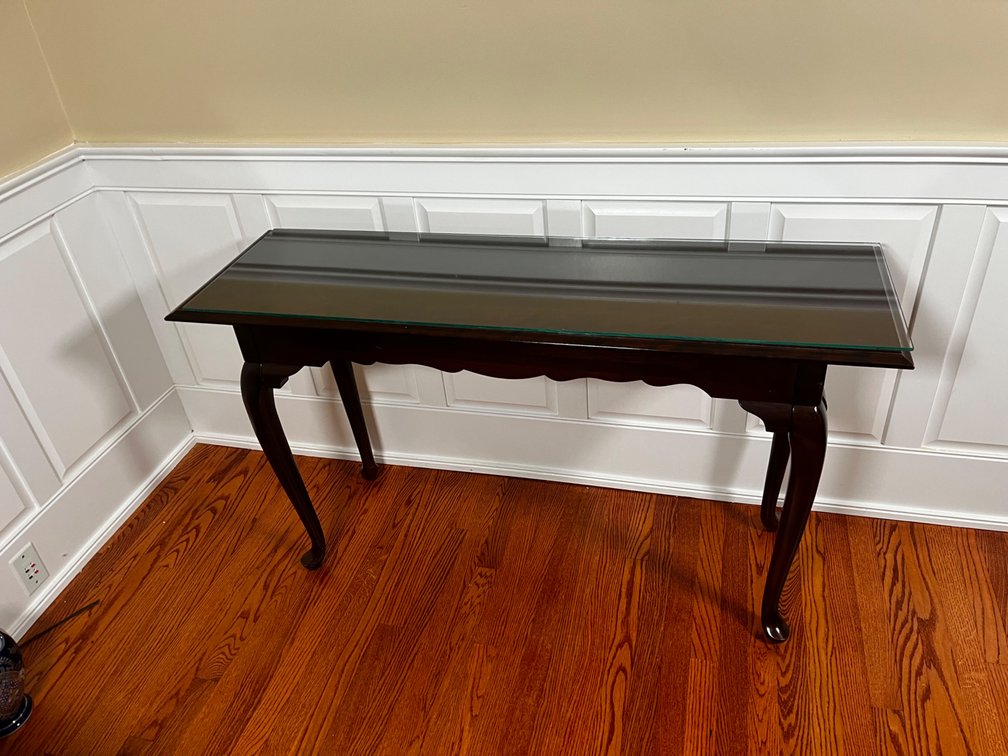 Queen Anne Style Wooden Console Table with Glass Top
