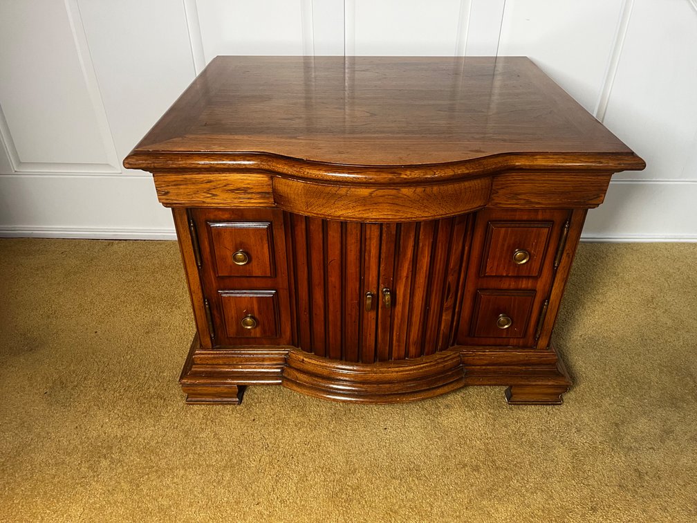 Serpentine Front Reeded Wood Cabinet Side Table