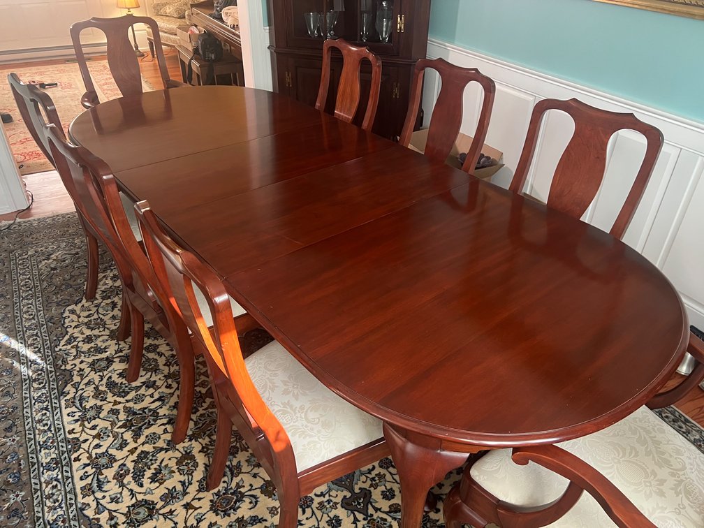 Henkel Harris Queen Anne Style Wood Dining Suite with Table & 8 Chairs