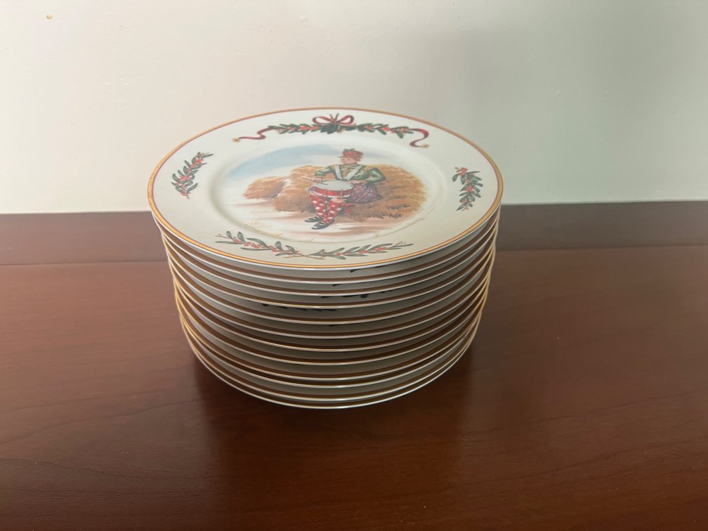 1992 MPD Set of 12 'The Twelve Days of Christmas' Ceramic Plates
