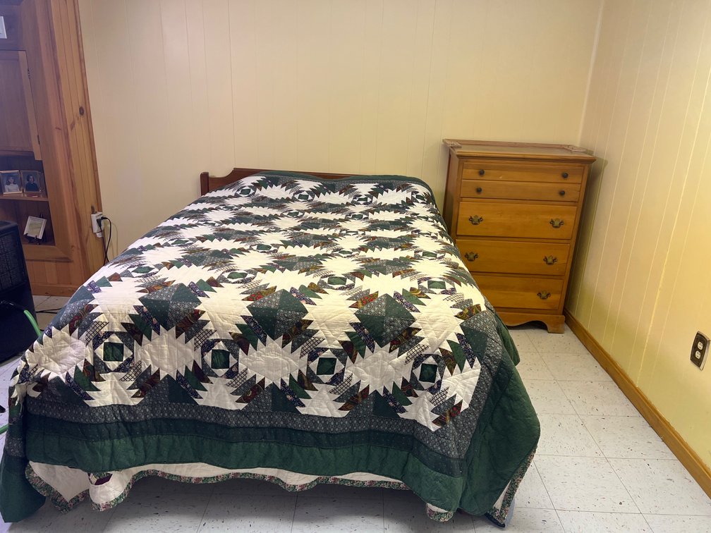 Patchwork Pineapple Quilt, Wood Bed & Chests of Drawers