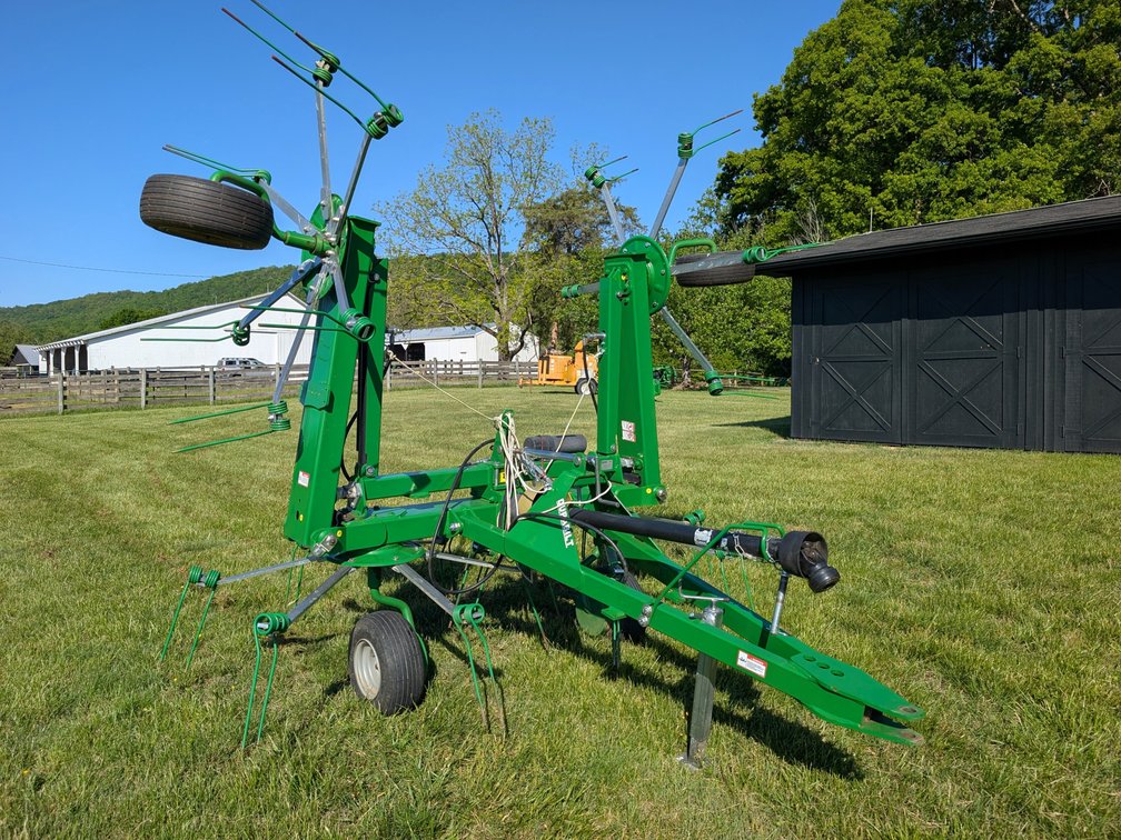 2022 Enorossi Durabilt Vortex G4V-520 PTH Rotary Hay Tedder