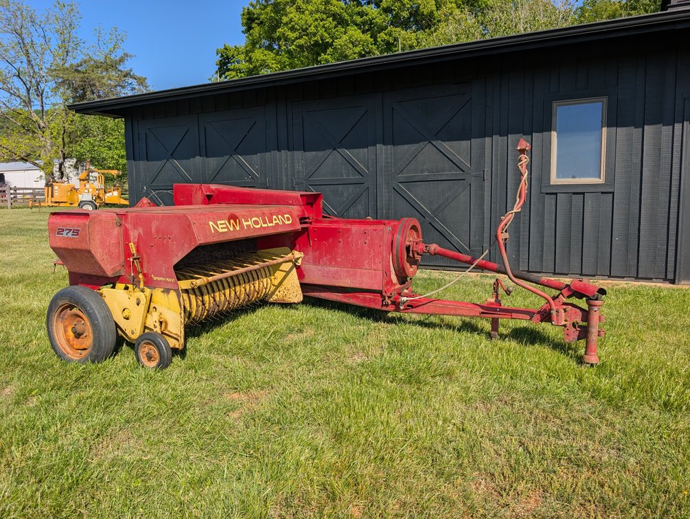 New Holland 275 Square Baler