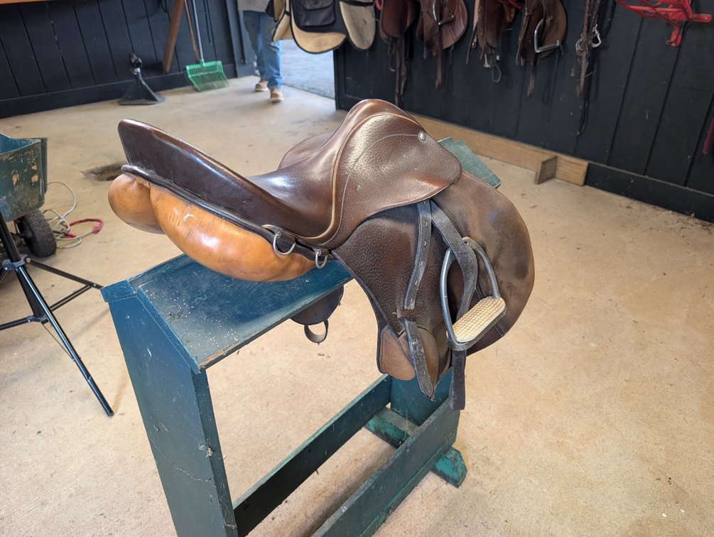 B.T. Crump English Saddle - Richmond VA