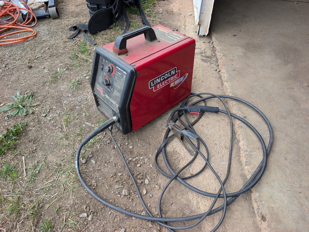 Lincoln Electric PRO-CORE 100 Wire Feed Welder