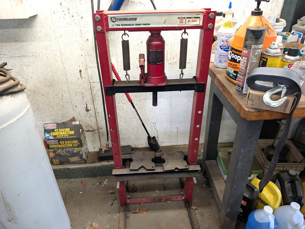 STRONGWAY 12 Ton 46270 Hydraulic Shop Press