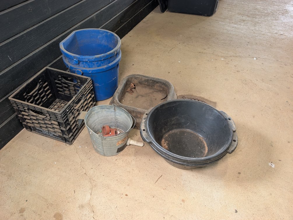 Feed and Utility Containers