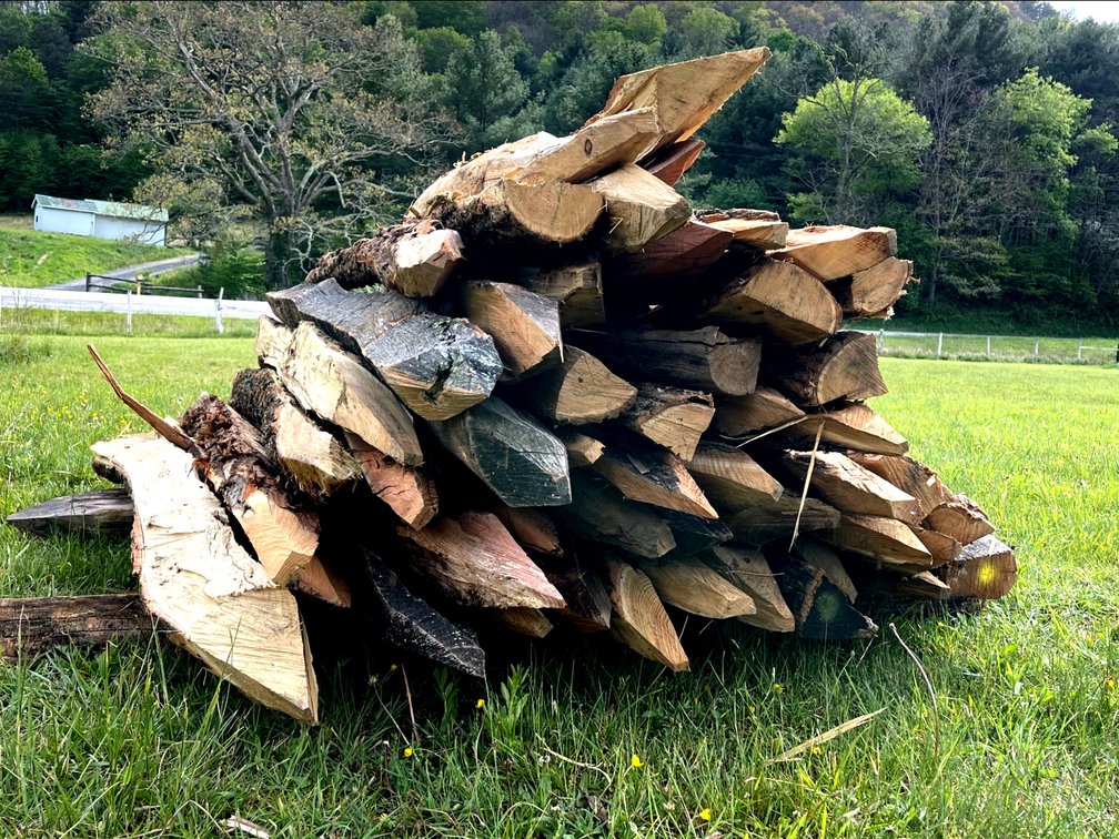 7 ft Sharpened Locust Posts - Stack of Fifty