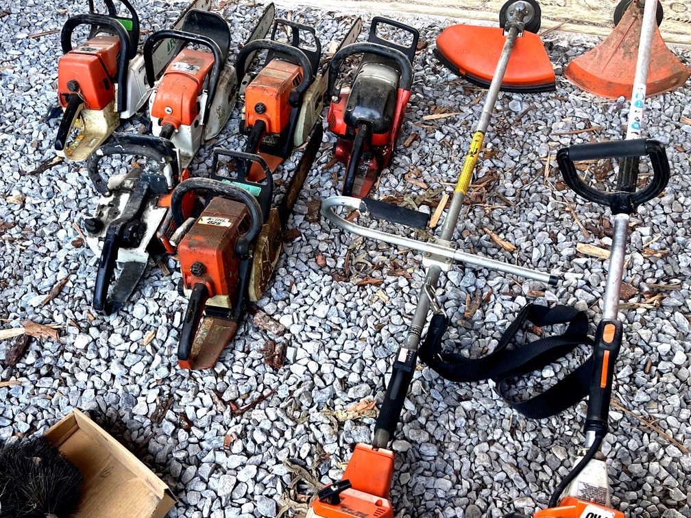 Chainsaws & Weed Eaters