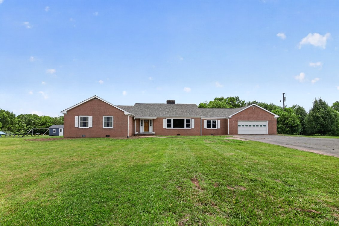Image for Two Homes on 4.93 +/- Acres in Midland VA