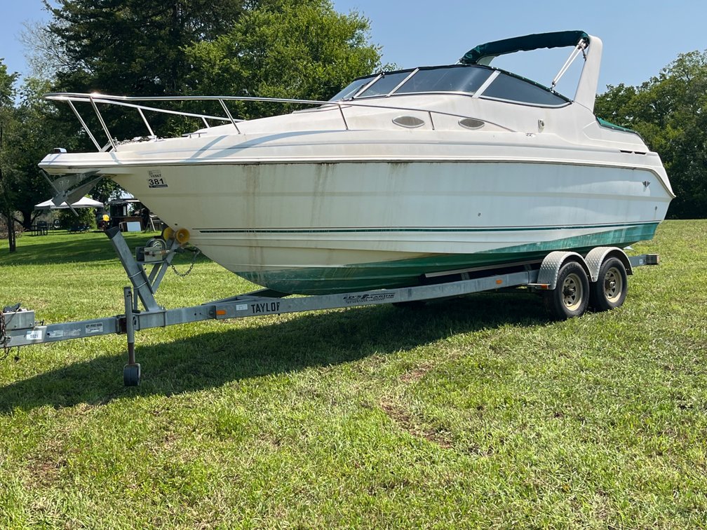 1998 Cabin Cruiser Boat & 2006 Venture Trailer with MerCruiser Bravo Two
