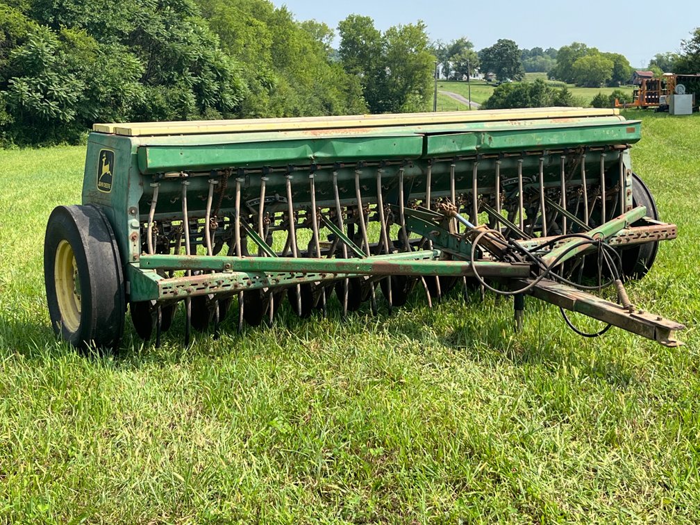 John Deere 8300 Grain Drill