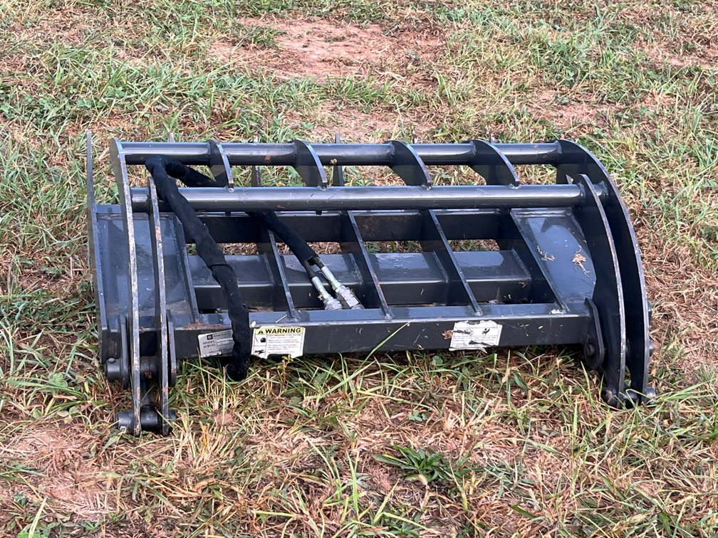 Ironcraft MINIGRDC44-S Skid Steer Root Grapple