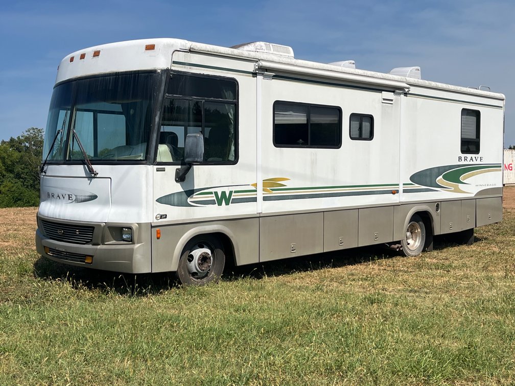 2002 P32 Winnebago Motor Home
