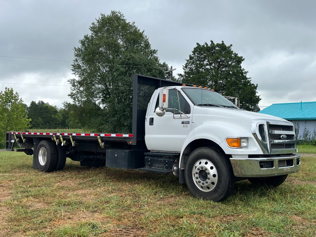 2015 Ford F-650 Truck
