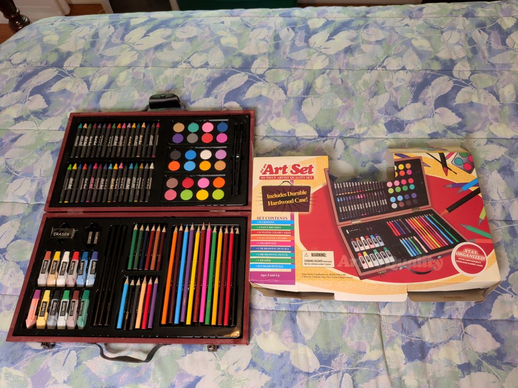 Mixed Media Art Set in Hardwood Case