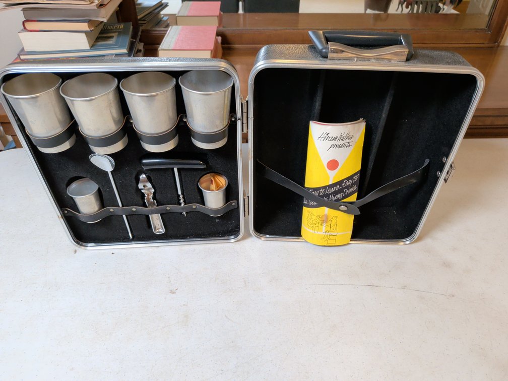 Hiram Walker Travel Bar Set