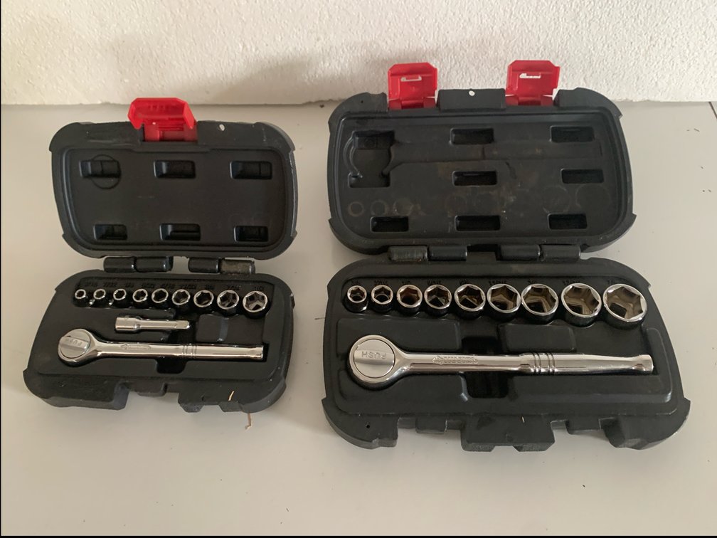 Husky 1/4-Inch and 3/8-Inch Drive SAE Socket Sets