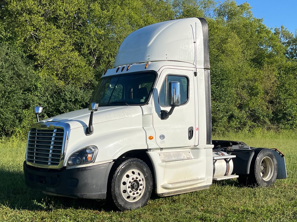 2016 Freightliner Cascadia 125 Truck