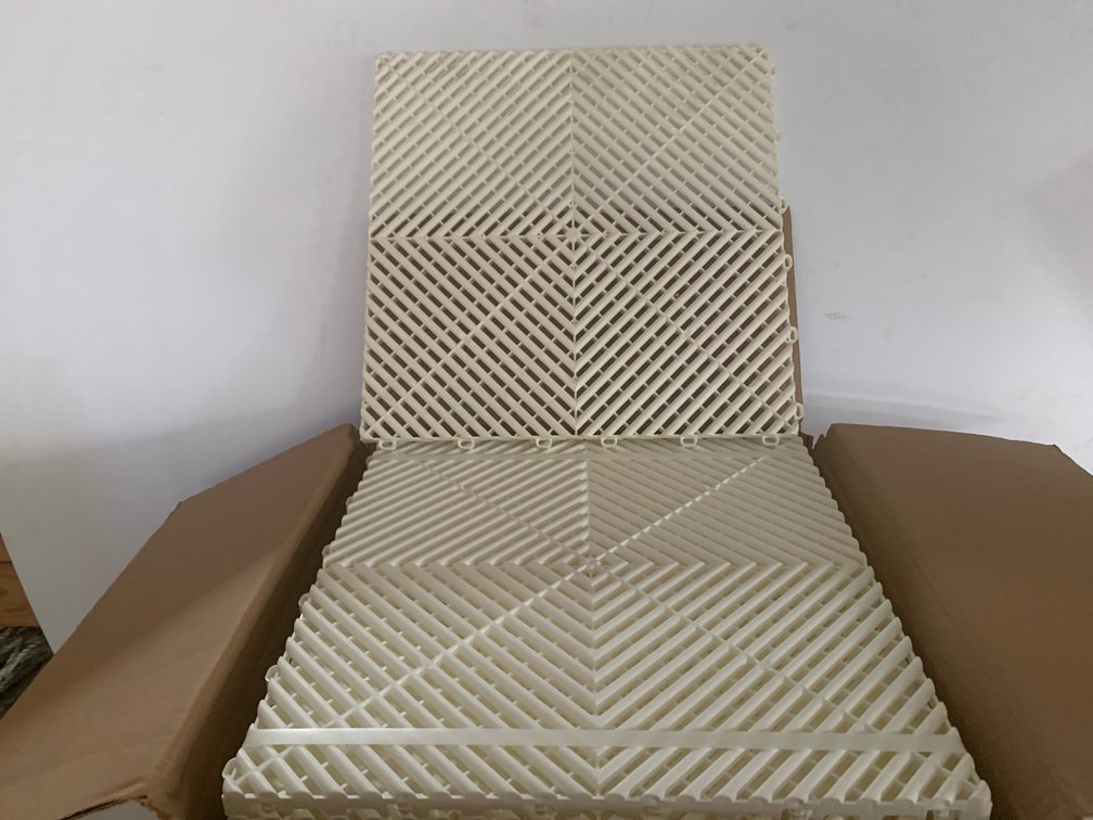 Swisstrax Ribtrax Interlocking Modular Floor Tiles, 25 Pcs