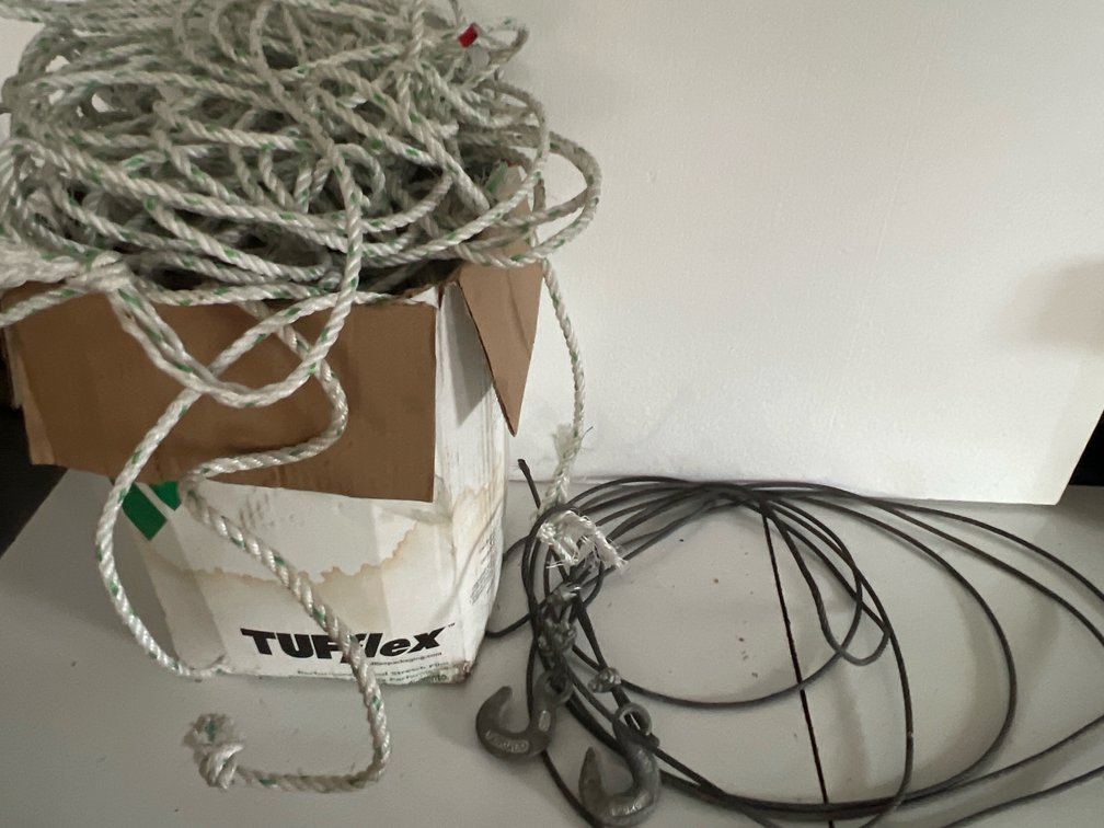 Steel Wire Rope Cable with Hooks and Twisted Synthetic Rope