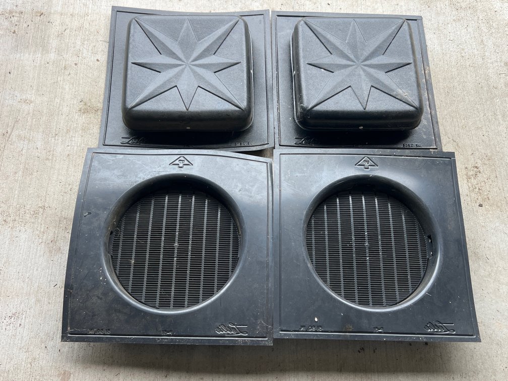 Leslie Black Molded Plastic Roof Vents