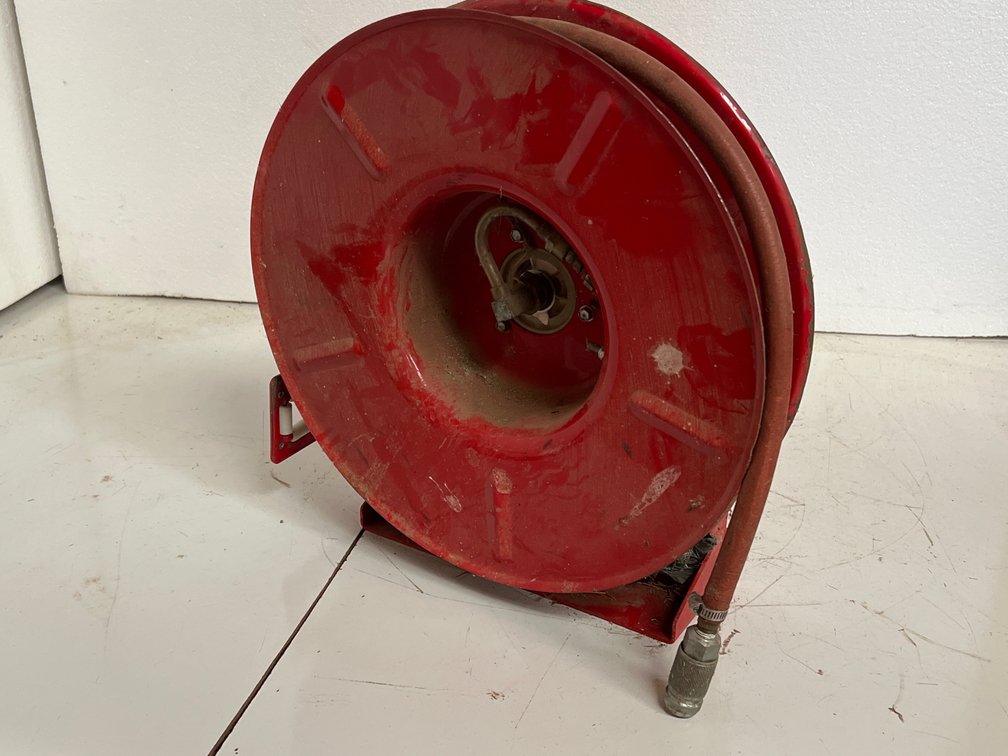 Reelcraft 4HK89 Retractable Hose Reel with Hose