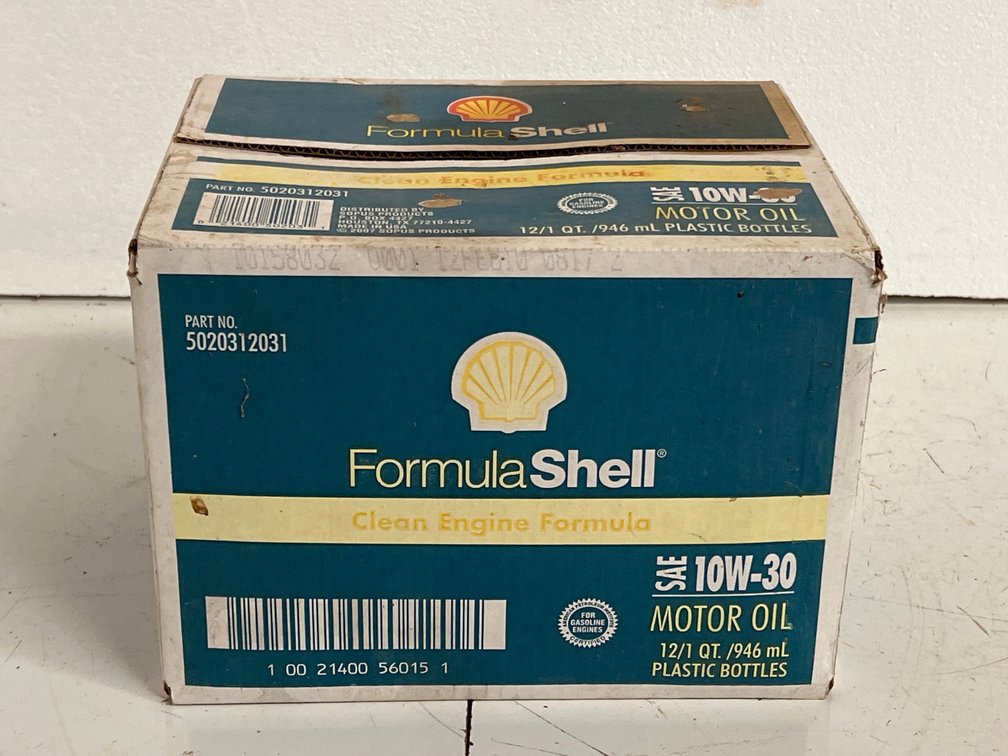 Formula Shell SAE 10W-30 Motor Oil 12-Quart Case