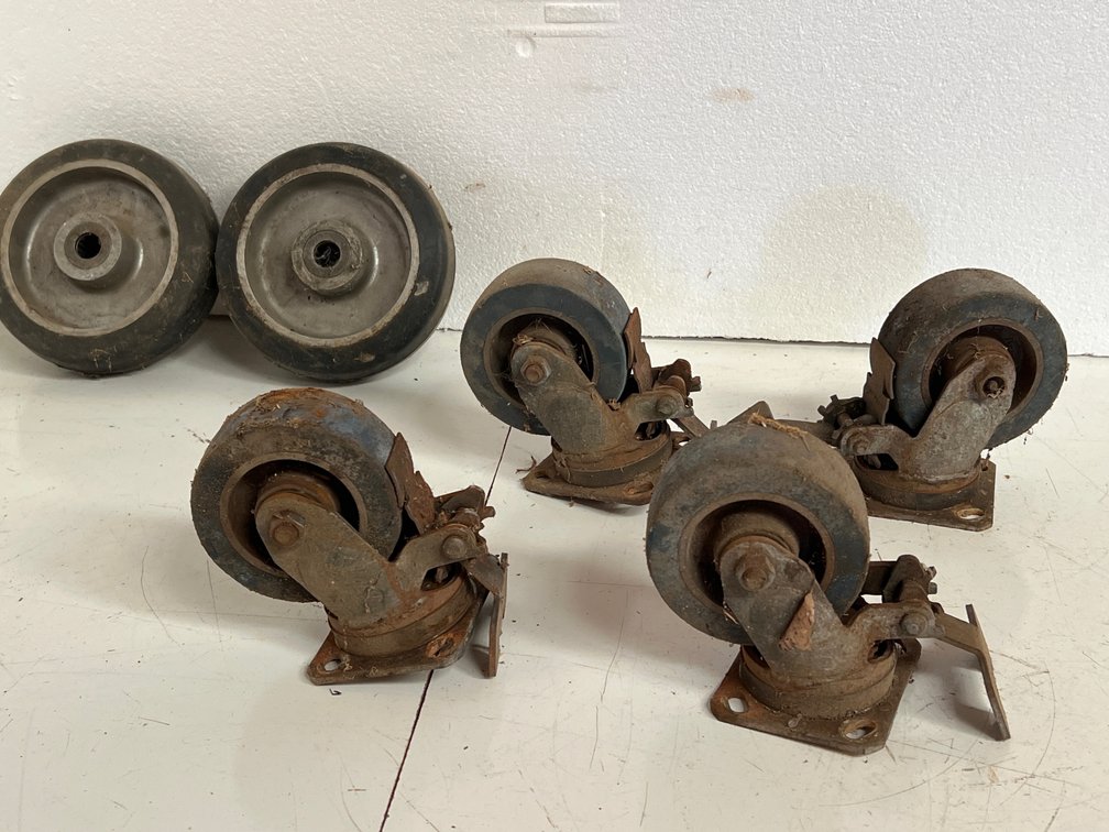 Heavy-Duty Swivel Casters with Brakes and Metal Wheels