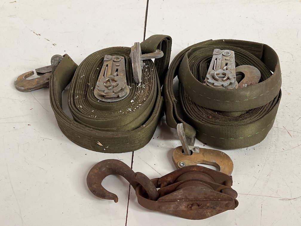 Tie-Down Ratchet Straps and Iron Pulley Block with Hook