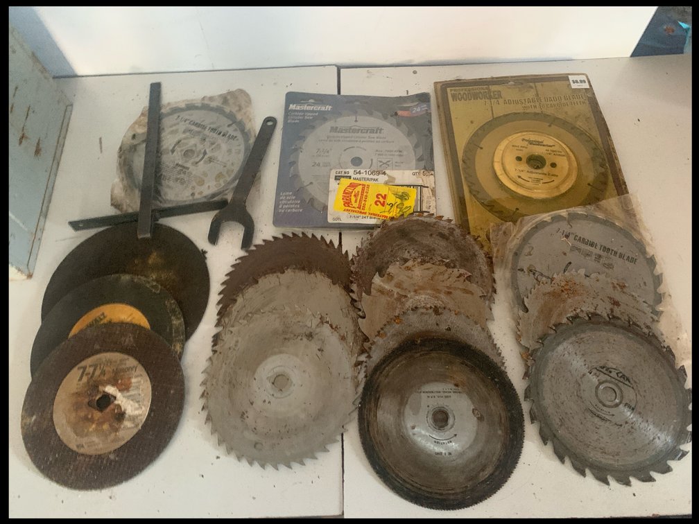 Porter-Cable Metal Tool Case and Circular Saw Blade Assortment