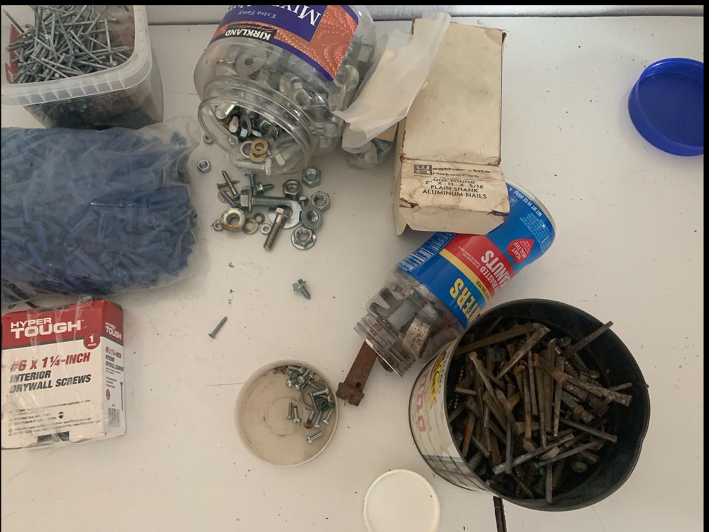 Drywall Screws, Aluminum Nails, Wall Anchors, and Hardware Fasteners