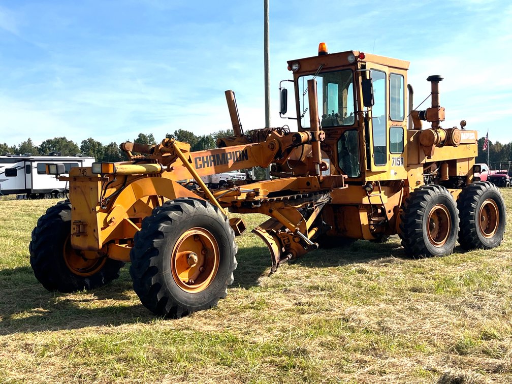 Champion 715A Articulating Motor Grader