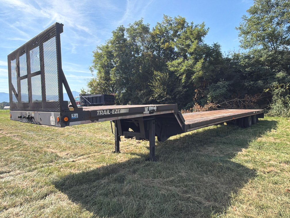 2001 Trail-Eze 48’ Slide Axle Trailer