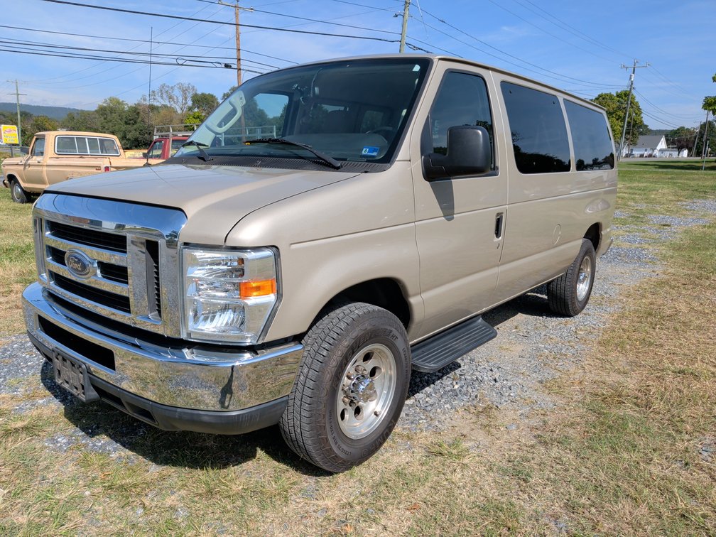 2012 Ford E350 XLT 12 Passenger Van
